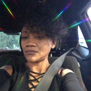 Meet your Posher, Pilar